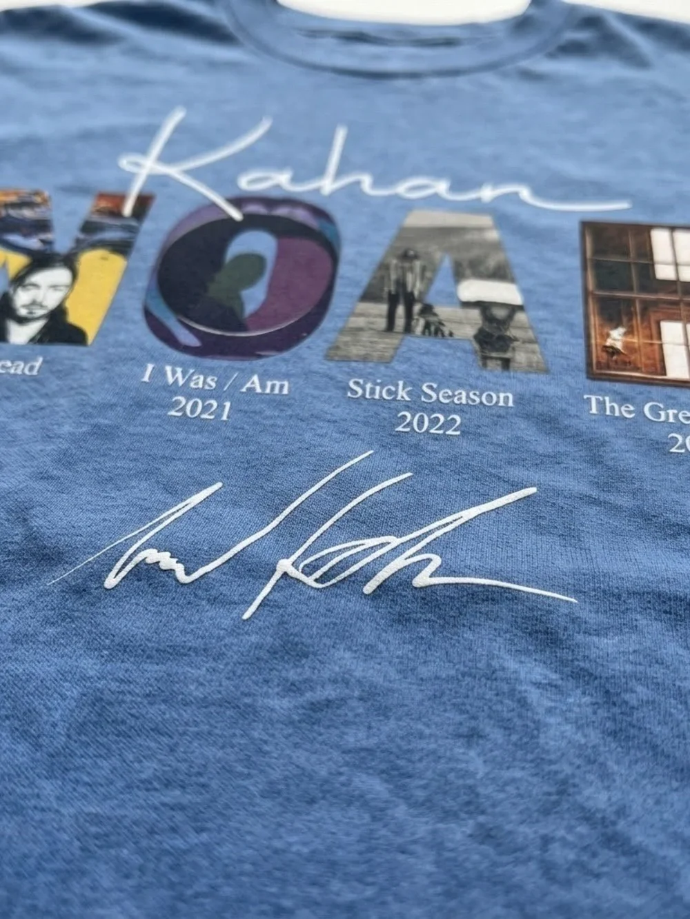 Gildan Kahan Tour Graphic Tee in Dusty Blue